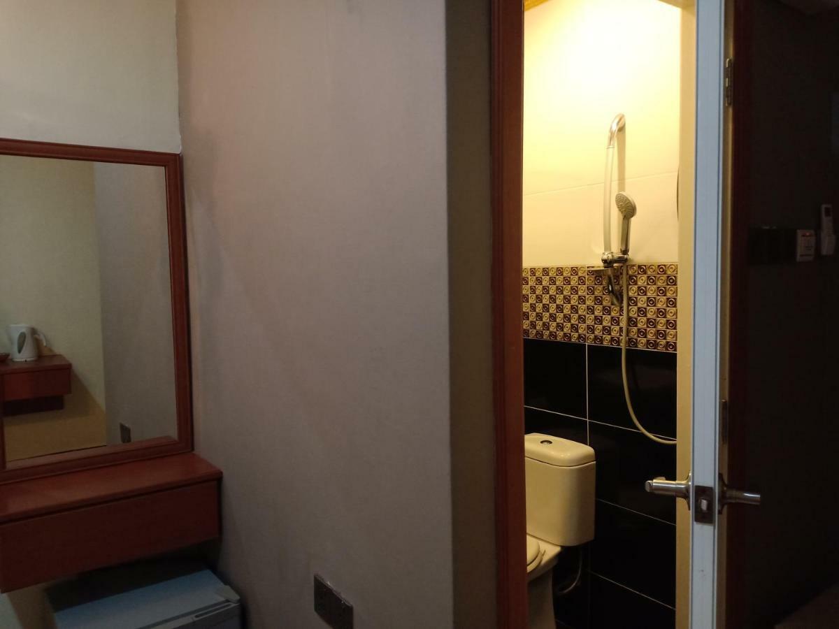 Tc Inn Business Hotel @ Seri Kembangan Esterno foto