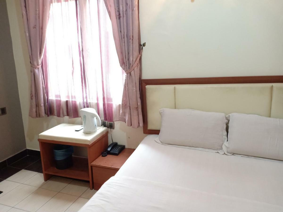 Tc Inn Business Hotel @ Seri Kembangan Esterno foto