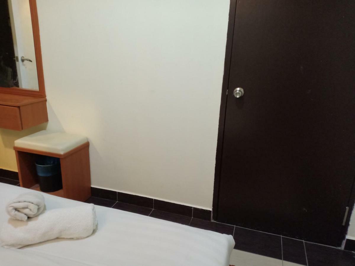 Tc Inn Business Hotel @ Seri Kembangan Esterno foto