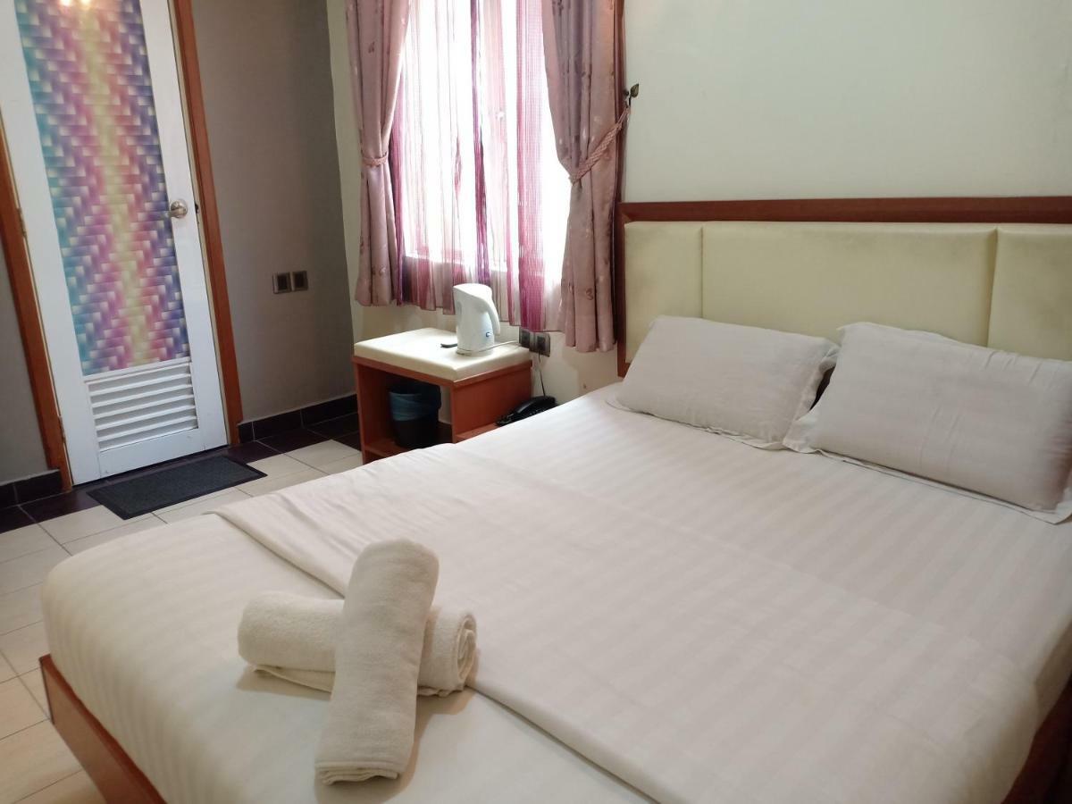 Tc Inn Business Hotel @ Seri Kembangan Esterno foto