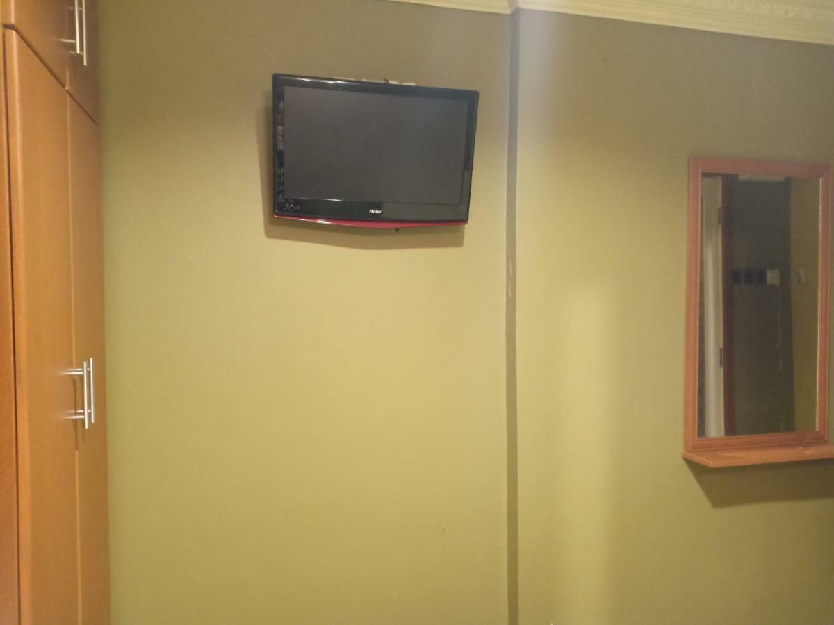Tc Inn Business Hotel @ Seri Kembangan Esterno foto