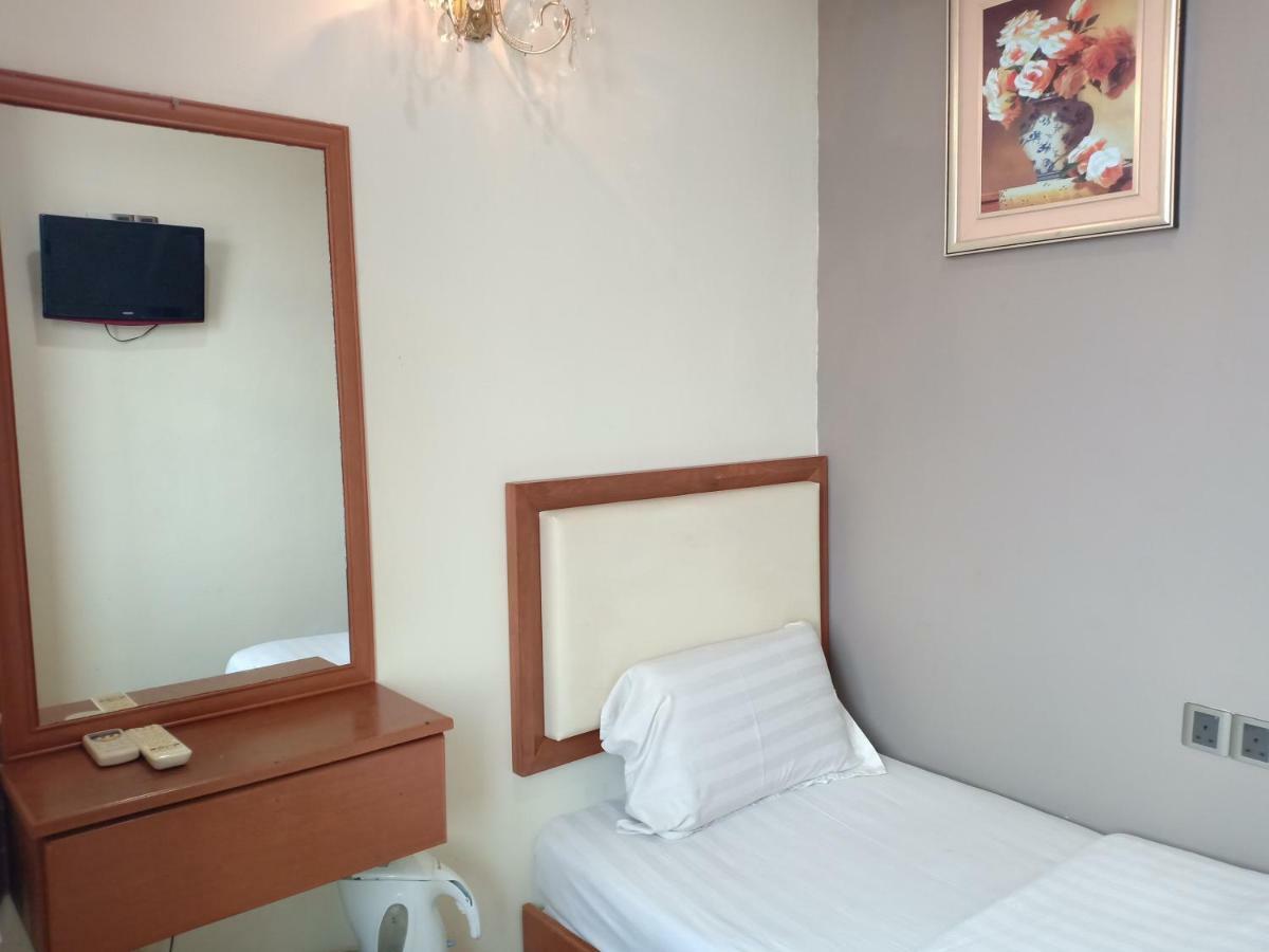 Tc Inn Business Hotel @ Seri Kembangan Esterno foto
